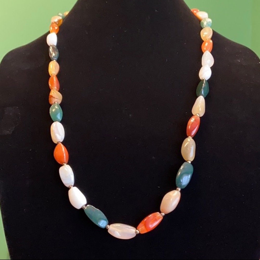 Vintage Necklace of Matched Semi-Precious Stones
